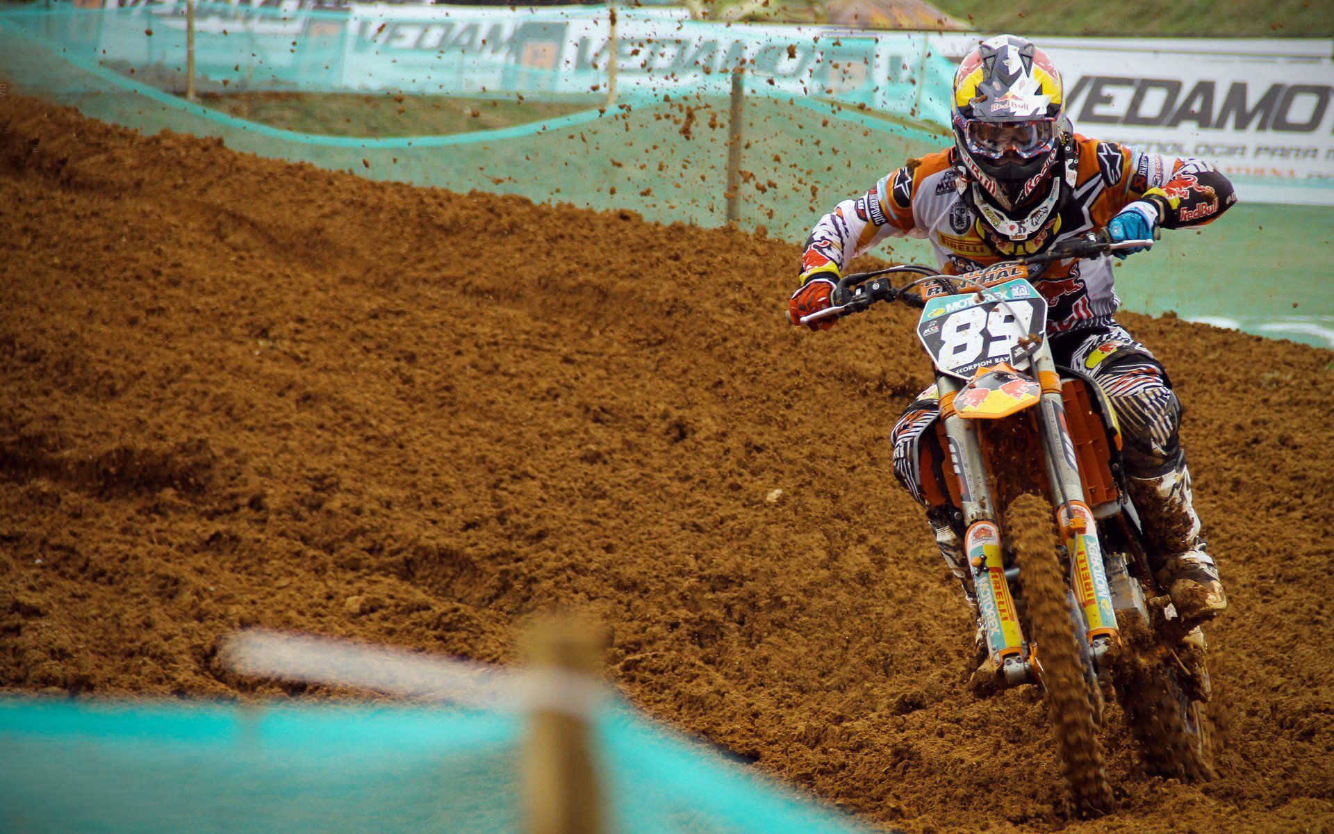 中国体操全锦赛男子单杠决赛，张博恒高难度动作完美落地夺金，竞技体操男子单杠决赛中国