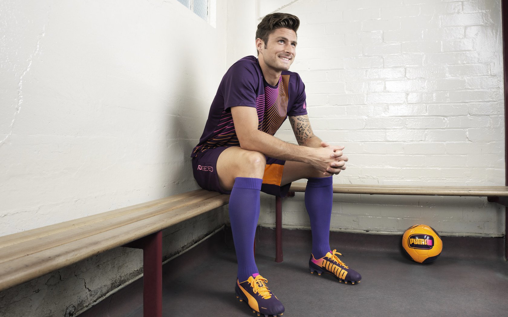 世界铁人三项杯赛韩国站 中国女选手在恶劣海况下艰难完赛收获铜牌